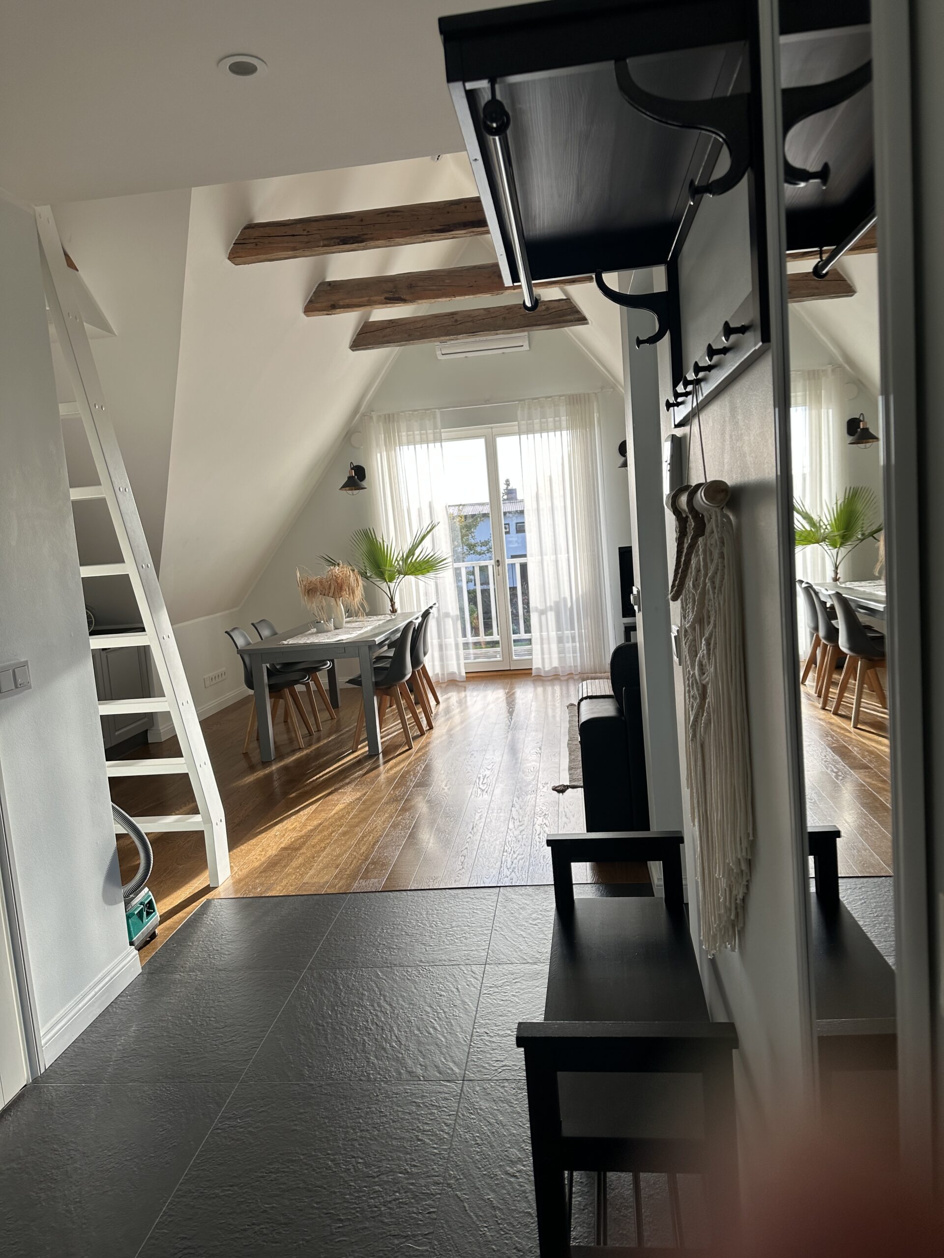 3 rooms – Esik 2