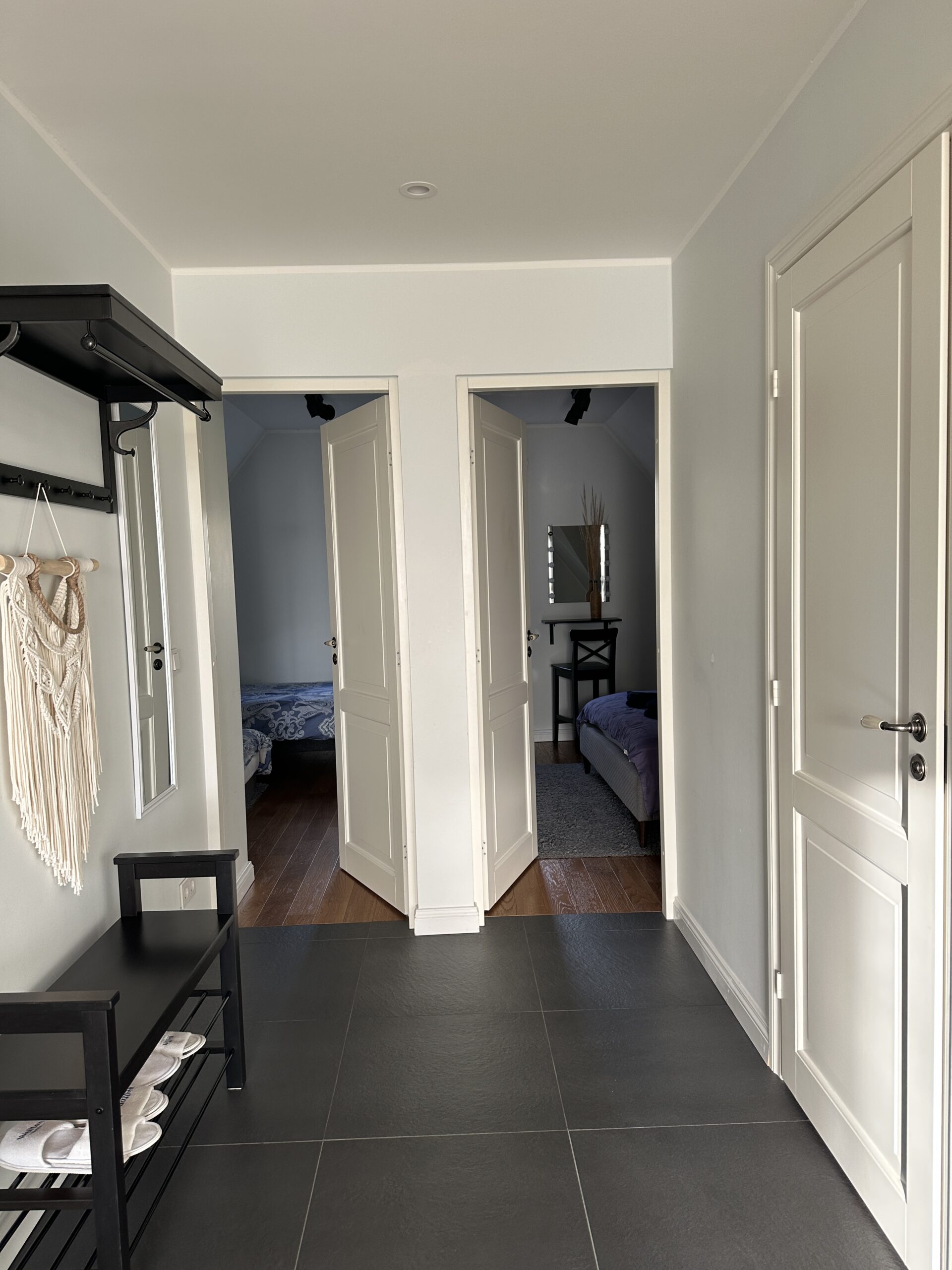 3 rooms – Esik