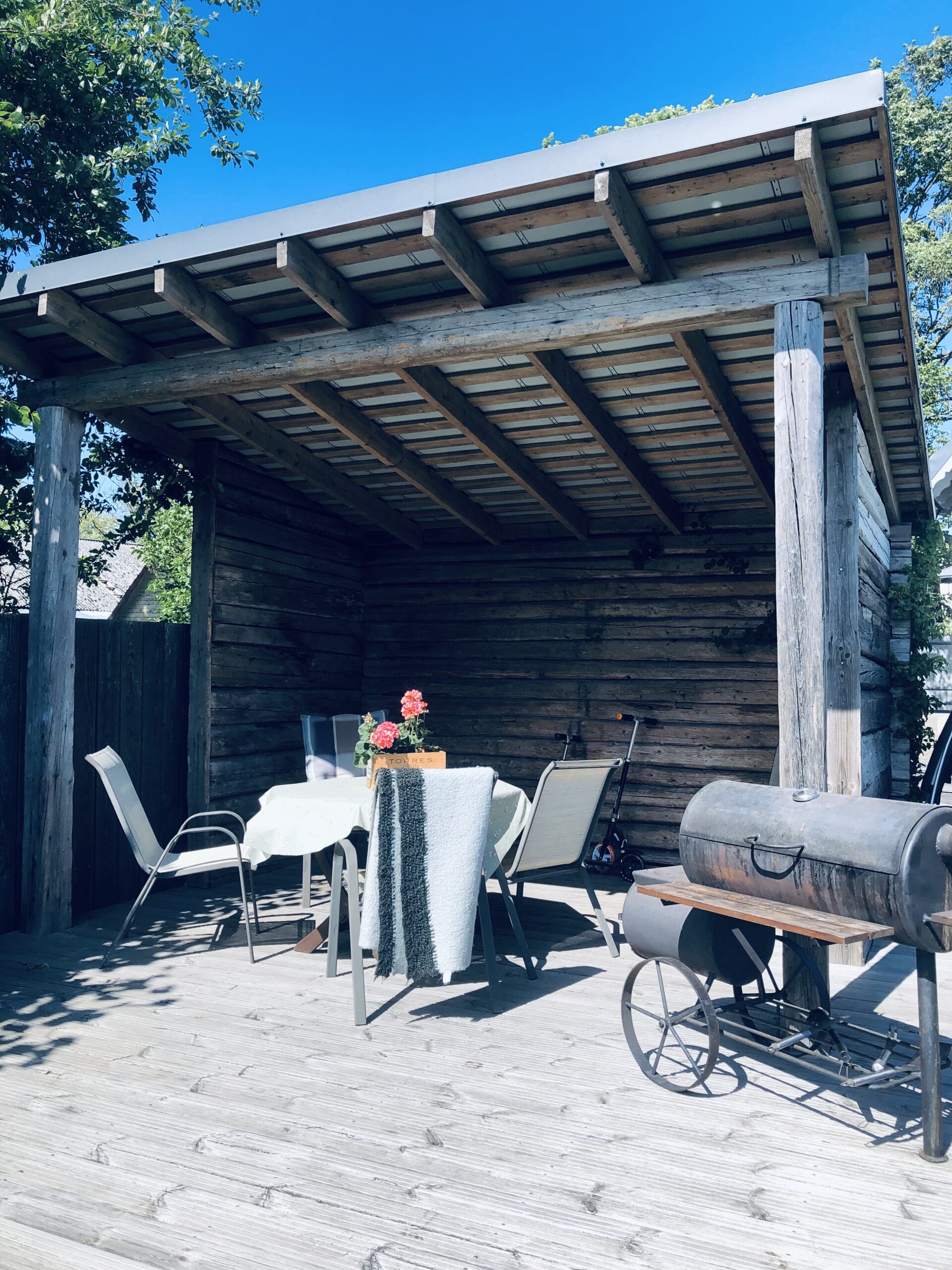 3 rooms – Grilli ja lõõgastusala